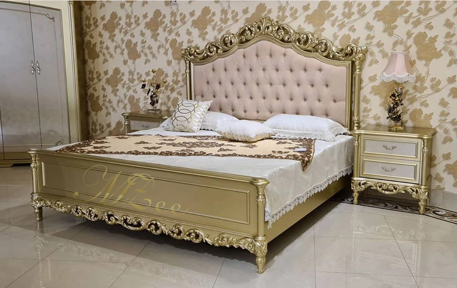 Classic-bed-set-design-in-Pakistan-mzee-furniture-shop-in-chiniot