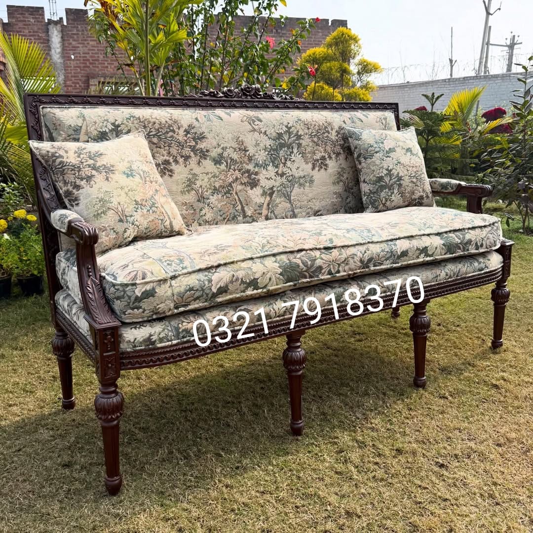 Premium Wooden Sofa Set Online – Solid Wood Sofa for Living Room